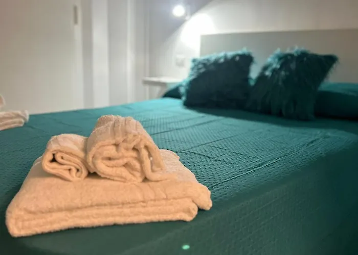 J&S Sicily Apartments