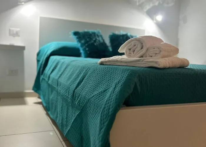 J&S Sicily Apartments